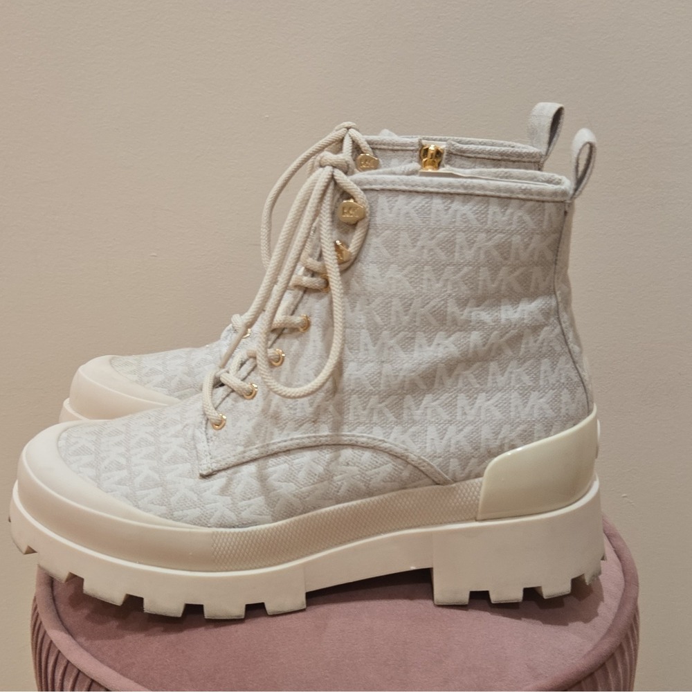 Michael Kors Women's White Leather Ankle Combat Boots Lace-Up Side Zip Sz 9.5M